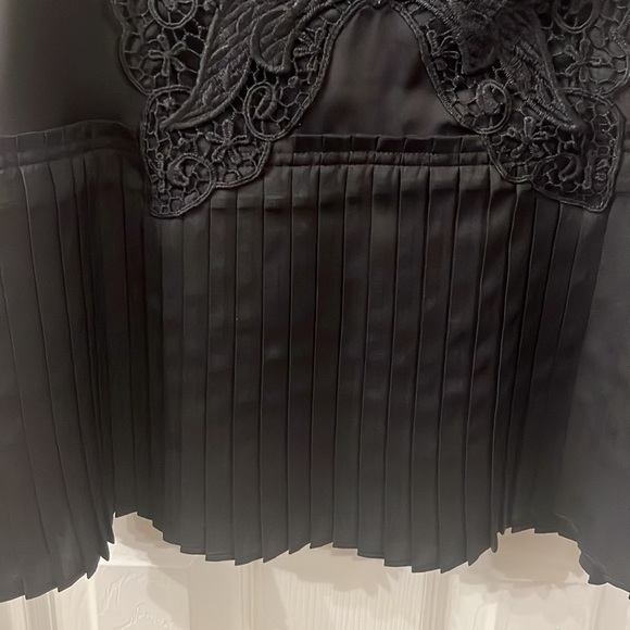 NWT EXPRESS TOP SIZE MEDIUM - Picture 4 of 8